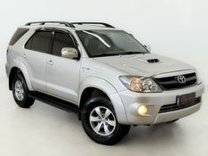 TOYOTA HILUX SW4 3.0 SRV 4X4 16V TURBO INTERCOOLER 2005/2006 FOCAR VEÍCULOS CAXIAS DO SUL / Carros no Vale