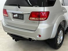 TOYOTA HILUX SW4 3.0 SRV 4X4 16V TURBO INTERCOOLER 2005/2006 FOCAR VEÍCULOS CAXIAS DO SUL / Carros no Vale