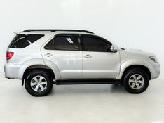 TOYOTA HILUX SW4 3.0 SRV 4X4 16V TURBO INTERCOOLER 2005/2006 FOCAR VEÍCULOS CAXIAS DO SUL / Carros no Vale