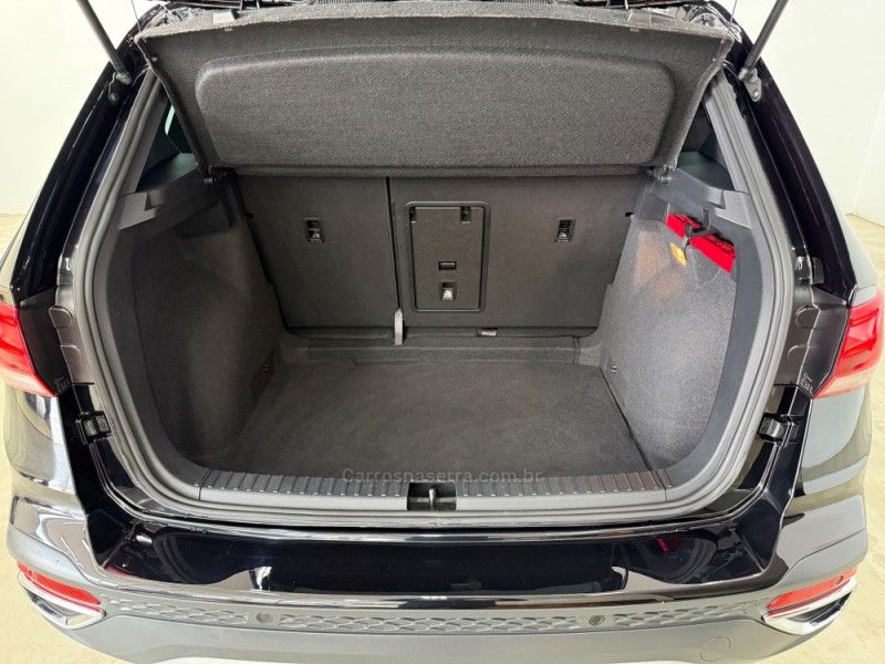 VOLKSWAGEN TAOS 1.4 16V HIGHLINE TSI 2023/2023 FOCAR VEÍCULOS CAXIAS DO SUL / Carros no Vale