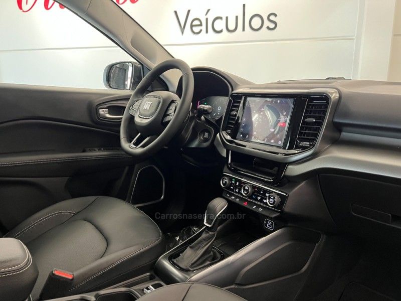 FIAT TORO 2.2 16V TURBO VOLCANO 2025/2026 ÓTIMA CAR FLORES DA CUNHA / Carros no Vale
