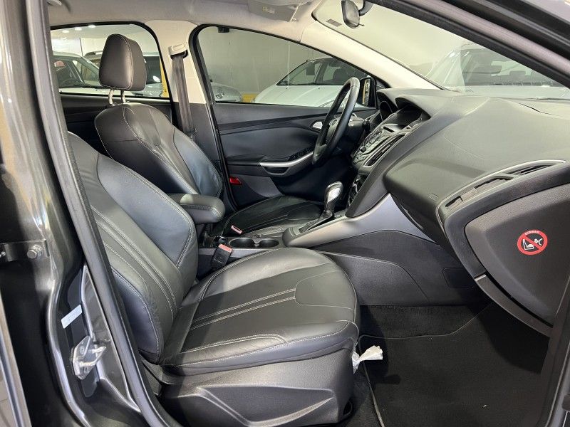 FORD FOCUS 2.0 SE 16V 2015/2015 PRIME MULTIMARCAS CAXIAS DO SUL / Carros no Vale