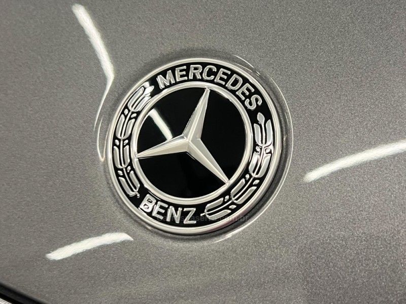 MERCEDES-BENZ GLB 220 2.0 PROGRESSIVE 16V TURBO HIBRIDO 2025/2025 ÓTIMA CAR FLORES DA CUNHA / Carros no Vale