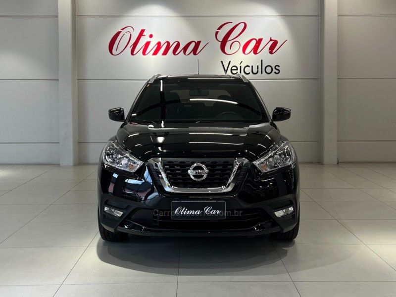 NISSAN KICKS 1.6 16V SV PACK PLUS XTRONIC 2018/2019 ÓTIMA CAR FLORES DA CUNHA / Carros no Vale