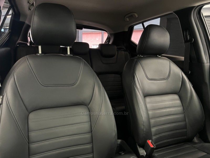 NISSAN KICKS 1.6 16V SV PACK PLUS XTRONIC 2018/2019 ÓTIMA CAR FLORES DA CUNHA / Carros no Vale