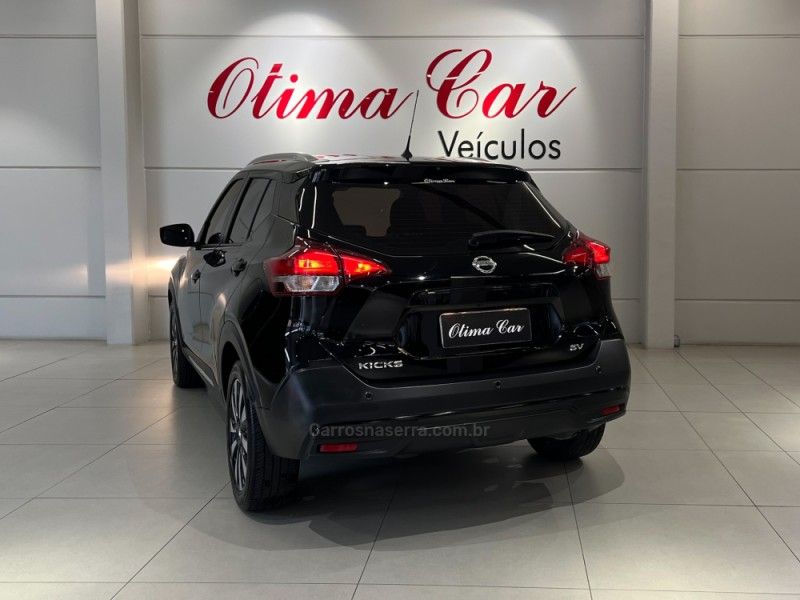 NISSAN KICKS 1.6 16V SV PACK PLUS XTRONIC 2018/2019 ÓTIMA CAR FLORES DA CUNHA / Carros no Vale