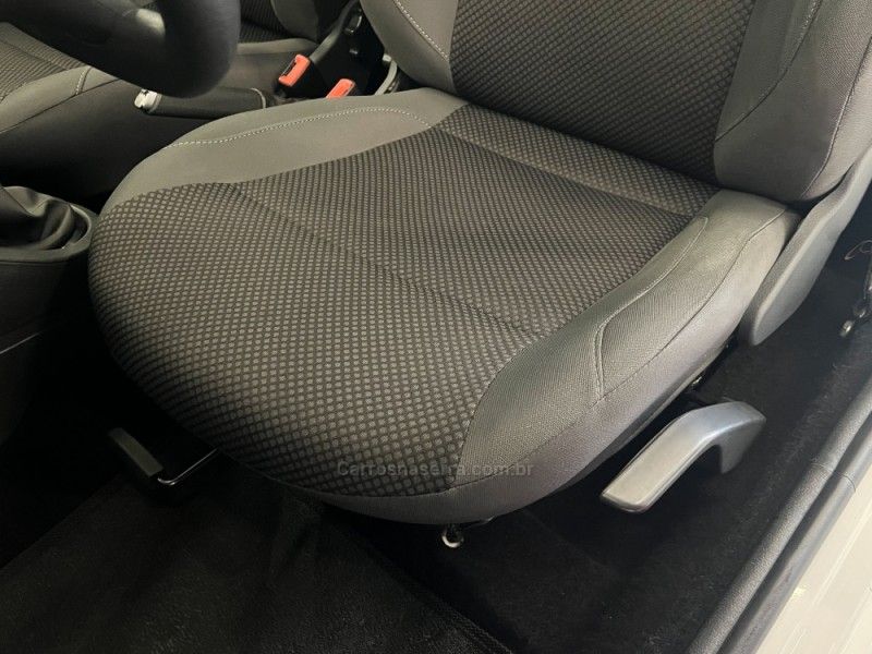 VOLKSWAGEN SAVEIRO 1.6 MI TRENDLINE CS 8V 2019/2019 ÓTIMA CAR FLORES DA CUNHA / Carros no Vale