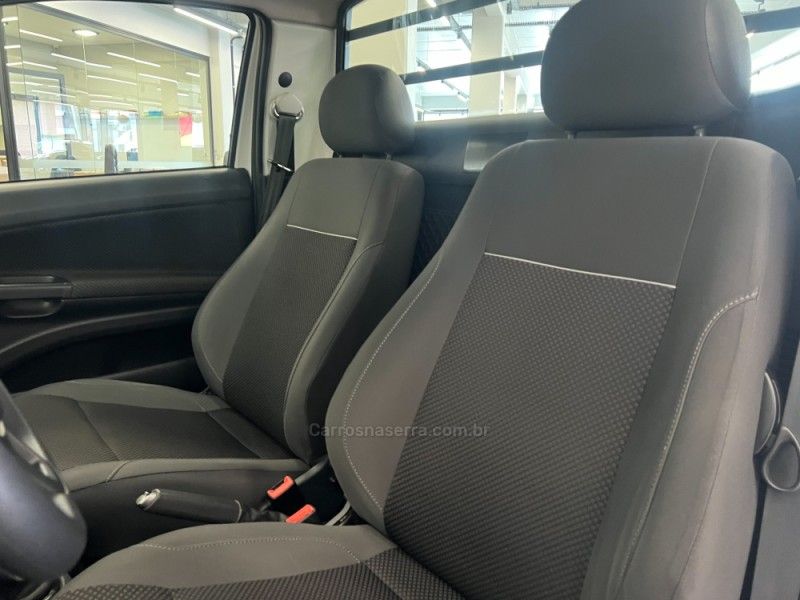 VOLKSWAGEN SAVEIRO 1.6 MI TRENDLINE CS 8V 2019/2019 ÓTIMA CAR FLORES DA CUNHA / Carros no Vale