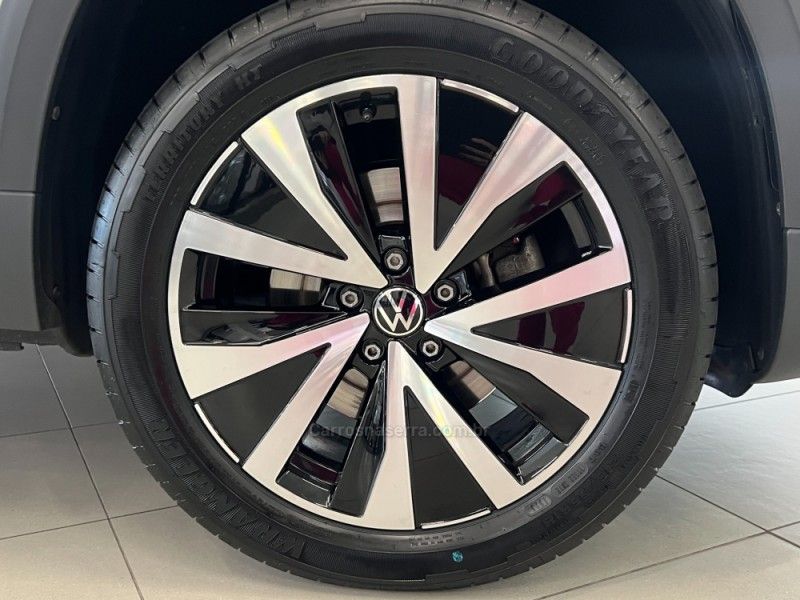VOLKSWAGEN TAOS 1.4 16V HIGHLINE TSI 2023/2023 ÓTIMA CAR FLORES DA CUNHA / Carros no Vale