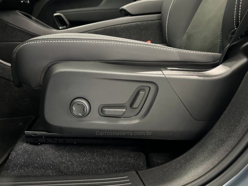 VOLVO XC 40 P8 RECHARGE TWIN ELETRIC ULTIMATE AWD 2022/2023 ÓTIMA CAR FLORES DA CUNHA / Carros no Vale