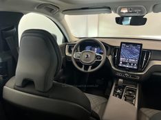 VOLVO XC60 2.0 T8 RECHARGE PLUS AWD HIBRIDO 2025/2026 ÓTIMA CAR FLORES DA CUNHA / Carros no Vale