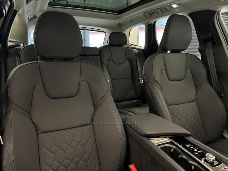 VOLVO XC60 2.0 T8 RECHARGE PLUS AWD HIBRIDO 2025/2026 ÓTIMA CAR FLORES DA CUNHA / Carros no Vale VOLVO XC60 2.0 T8 RECHARGE PLUS AWD HIBRIDO 2025/2026 ÓTIMA CAR FLORES DA CUNHA / Carros no Vale