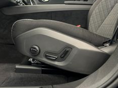 VOLVO XC60 2.0 T8 RECHARGE PLUS AWD HIBRIDO 2025/2026 ÓTIMA CAR FLORES DA CUNHA / Carros no Vale