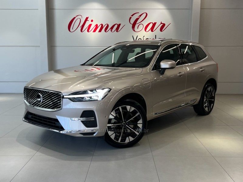 VOLVO XC60 2.0 T8 RECHARGE ULTRA AWD HIBRIDO 2025/2026 ÓTIMA CAR FLORES DA CUNHA / Carros no Vale