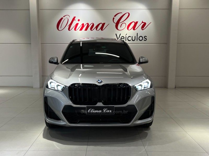 BMW X1 2.0 SDRIVE20I M SPORT 16V TURBO 2024/2025 ÓTIMA CAR FLORES DA CUNHA / Carros no Vale