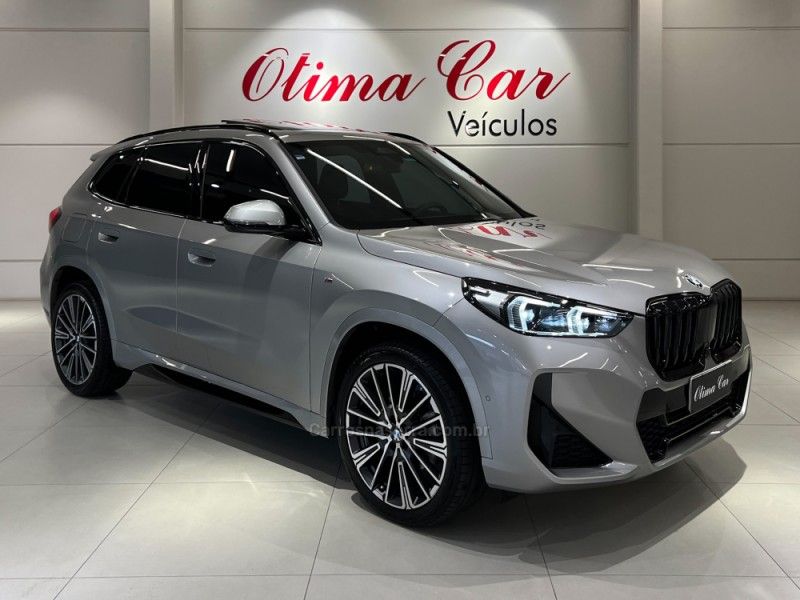 BMW X1 2.0 SDRIVE20I M SPORT 16V TURBO 2024/2025 ÓTIMA CAR FLORES DA CUNHA / Carros no Vale