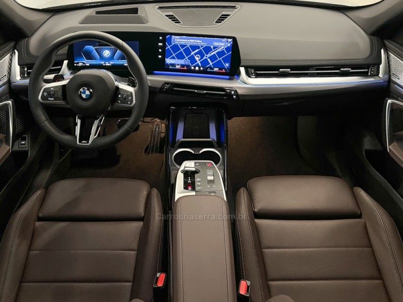 BMW X1 2.0 SDRIVE20I M SPORT 16V TURBO 2024/2025 ÓTIMA CAR FLORES DA CUNHA / Carros no Vale