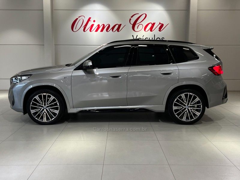 BMW X1 2.0 SDRIVE20I M SPORT 16V TURBO 2024/2025 ÓTIMA CAR FLORES DA CUNHA / Carros no Vale