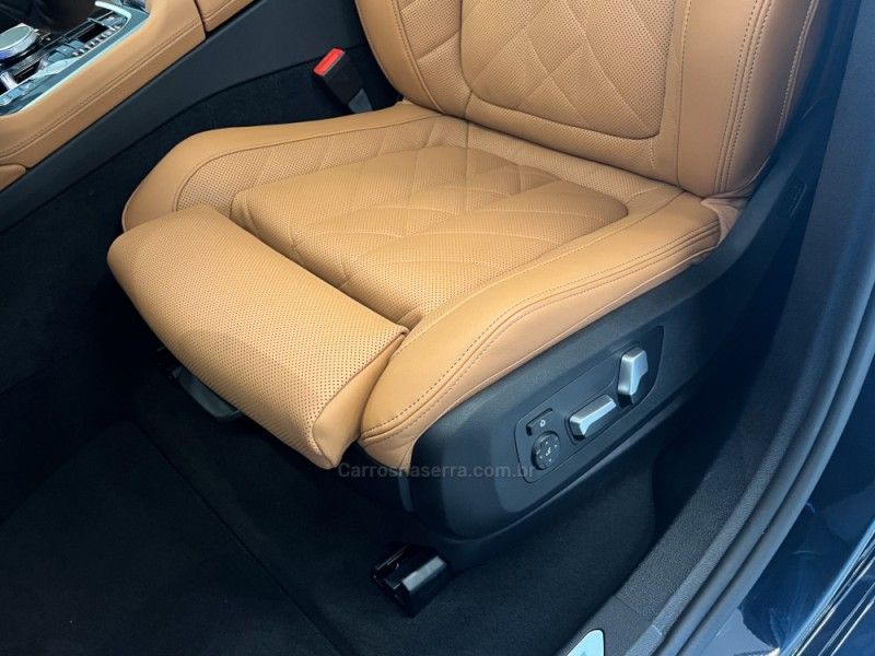 BMW X6 3.0 XDRIVE 40I M SPORT 24V TURBO 2025/2026 ÓTIMA CAR FLORES DA CUNHA / Carros no Vale