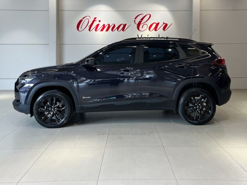 CHEVROLET TRACKER 1.0 12V MIDNIGHT TURBO 2023/2024 ÓTIMA CAR FLORES DA CUNHA / Carros no Vale
