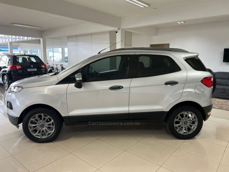 FORD ECOSPORT 1.6 FREESTYLE 16V 2016/2017 CIMIRRO AUTOMÓVEIS TAQUARA / Carros no Vale FORD ECOSPORT 1.6 FREESTYLE 16V 2016/2017 CIMIRRO AUTOMÓVEIS TAQUARA / Carros no Vale
