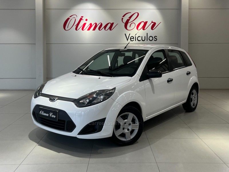FORD FIESTA 1.0 ROCAM HATCH 8V 2012/2013 ÓTIMA CAR FLORES DA CUNHA / Carros no Vale