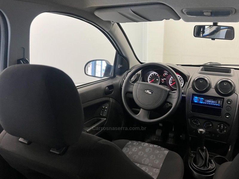 FORD FIESTA 1.0 ROCAM HATCH 8V 2012/2013 ÓTIMA CAR FLORES DA CUNHA / Carros no Vale