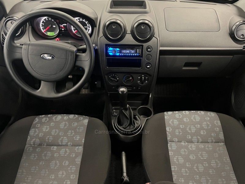 FORD FIESTA 1.0 ROCAM HATCH 8V 2012/2013 ÓTIMA CAR FLORES DA CUNHA / Carros no Vale