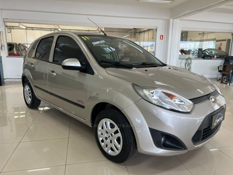 FORD FIESTA 1.6 MPI CLASS HATCH 8V 2010/2011 CIMIRRO AUTOMÓVEIS TAQUARA / Carros no Vale FORD FIESTA 1.6 MPI CLASS HATCH 8V 2010/2011 CIMIRRO AUTOMÓVEIS TAQUARA / Carros no Vale