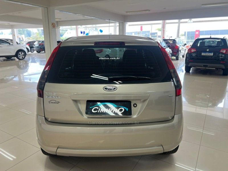 FORD FIESTA 1.6 MPI CLASS HATCH 8V 2010/2011 CIMIRRO AUTOMÓVEIS TAQUARA / Carros no Vale FORD FIESTA 1.6 MPI CLASS HATCH 8V 2010/2011 CIMIRRO AUTOMÓVEIS TAQUARA / Carros no Vale