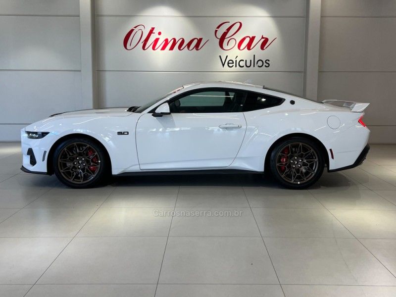FORD MUSTANG 5.0 GT V8 2025/2025 ÓTIMA CAR FLORES DA CUNHA / Carros no Vale