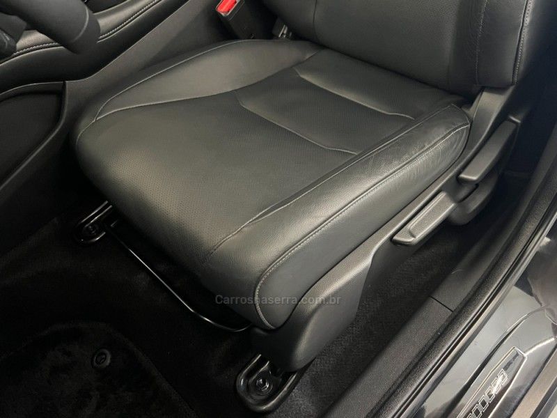 HONDA HR-V 1.8 16V EXL 2019/2019 ÓTIMA CAR FLORES DA CUNHA / Carros no Vale