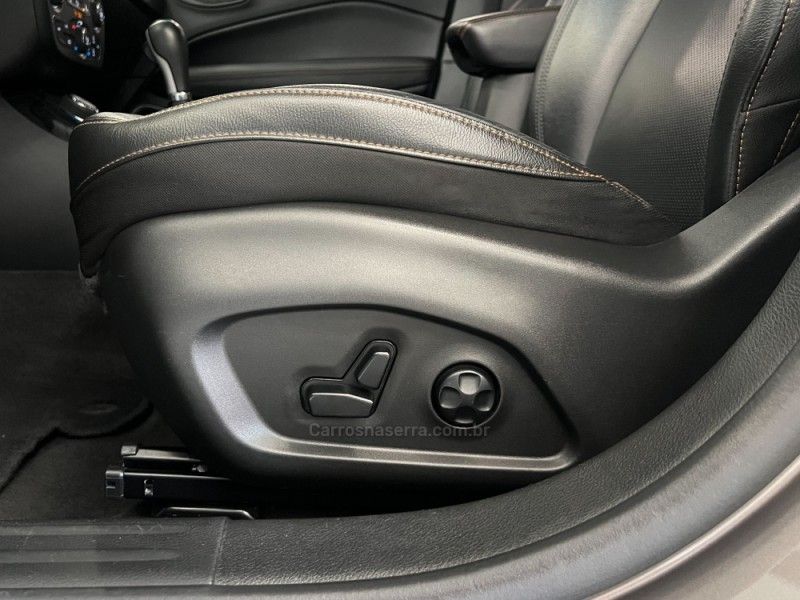 JEEP COMPASS 2.0 16V LIMITED 4X4 2018/2019 ÓTIMA CAR FLORES DA CUNHA / Carros no Vale
