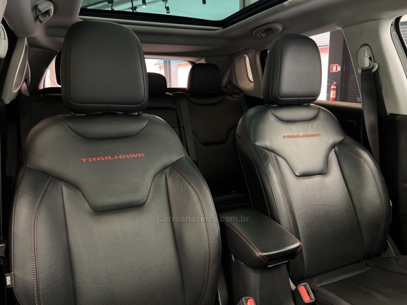 JEEP COMPASS 2.0 16V TRAILHAWK 4X4 2017/2018 ÓTIMA CAR FLORES DA CUNHA / Carros no Vale