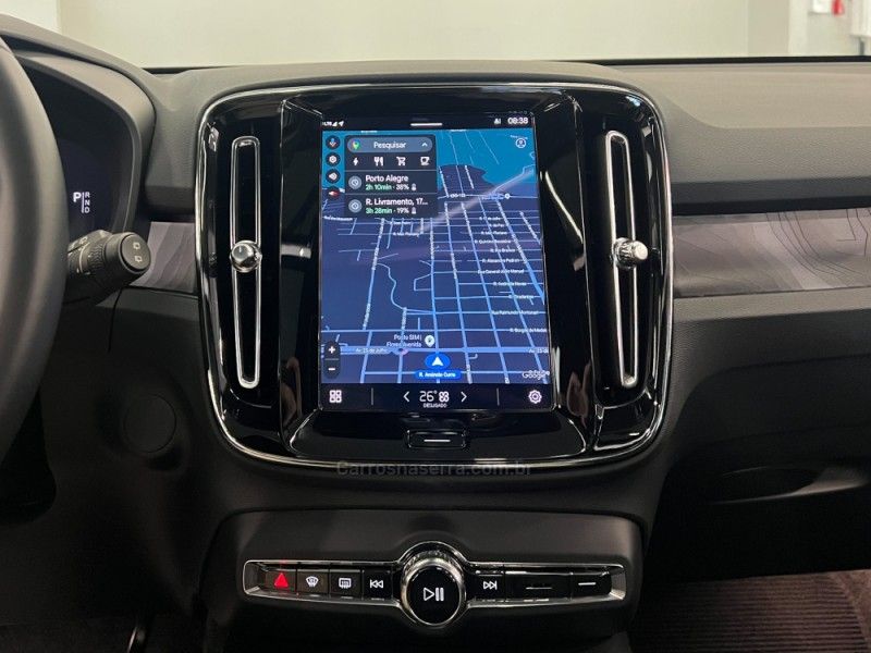VOLVO XC 40 P6 RECHARGE ELECTRIC PLUS 2023/2024 ÓTIMA CAR FLORES DA CUNHA / Carros no Vale