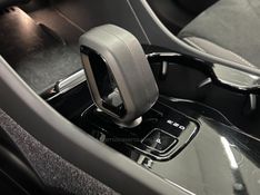 VOLVO XC 40 P6 RECHARGE ELECTRIC PLUS 2023/2024 ÓTIMA CAR FLORES DA CUNHA / Carros no Vale