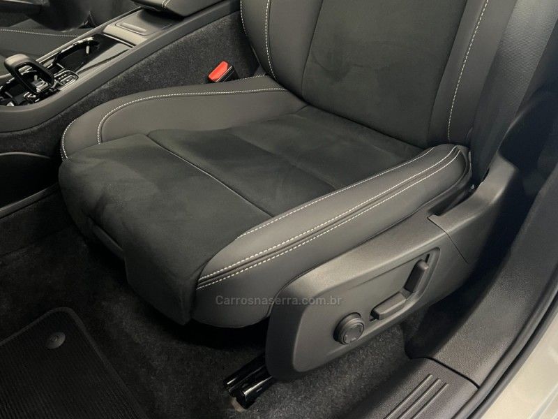 VOLVO XC 40 P6 RECHARGE ELECTRIC PLUS 2023/2024 ÓTIMA CAR FLORES DA CUNHA / Carros no Vale