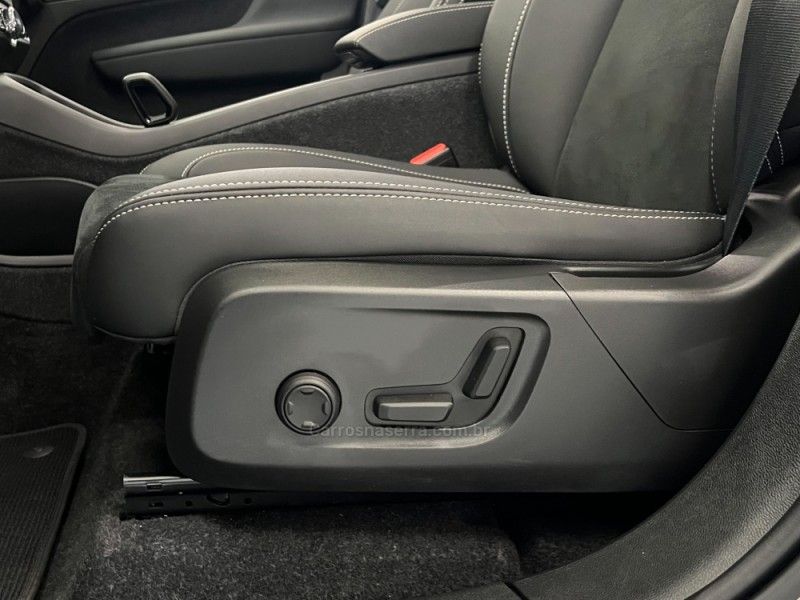VOLVO XC 40 P6 RECHARGE ELECTRIC PLUS 2023/2024 ÓTIMA CAR FLORES DA CUNHA / Carros no Vale