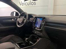 VOLVO XC 40 P6 RECHARGE ELECTRIC PLUS 2023/2024 ÓTIMA CAR FLORES DA CUNHA / Carros no Vale