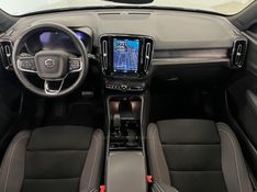 VOLVO XC 40 P6 RECHARGE ELECTRIC PLUS 2023/2024 ÓTIMA CAR FLORES DA CUNHA / Carros no Vale