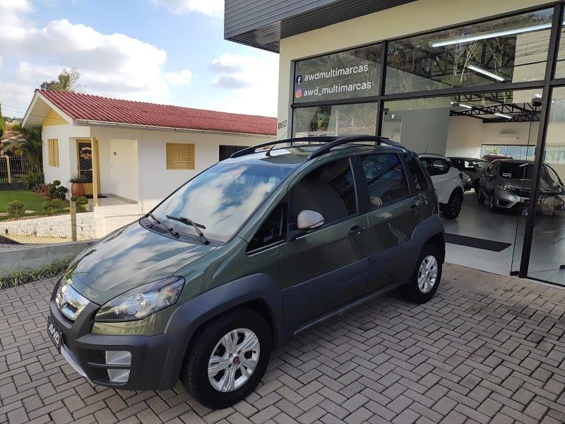 FIAT IDEA 1.8 MPI ADVENTURE 8V 2015/2015 AWD MULTIMARCAS LAJEADO / Carros no Vale