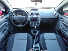 FORD FIESTA 1.6 ROCAM SE SEDAN 8V 2014/2014 AWD MULTIMARCAS LAJEADO / Carros no Vale