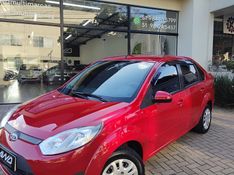 FORD FIESTA 1.6 ROCAM SE SEDAN 8V 2014/2014 AWD MULTIMARCAS LAJEADO / Carros no Vale