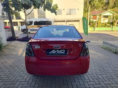FORD FIESTA 1.6 ROCAM SE SEDAN 8V 2014/2014 AWD MULTIMARCAS LAJEADO / Carros no Vale