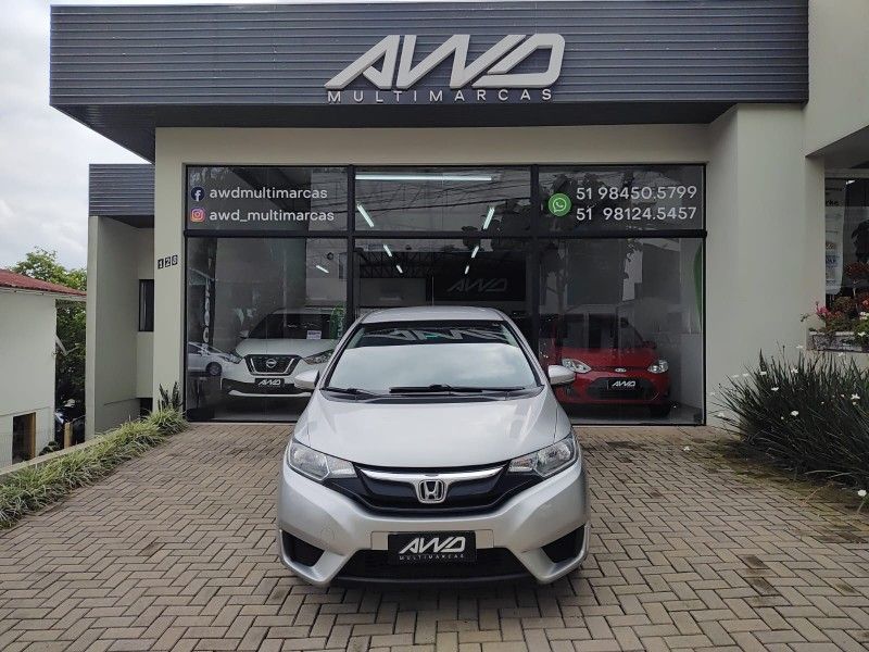 HONDA FIT 1.5 LX 16V 2015/2015 AWD MULTIMARCAS LAJEADO / Carros no Vale