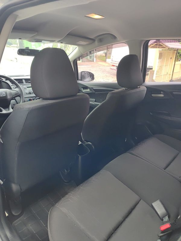 HONDA FIT 1.5 LX 16V 2015/2015 AWD MULTIMARCAS LAJEADO / Carros no Vale