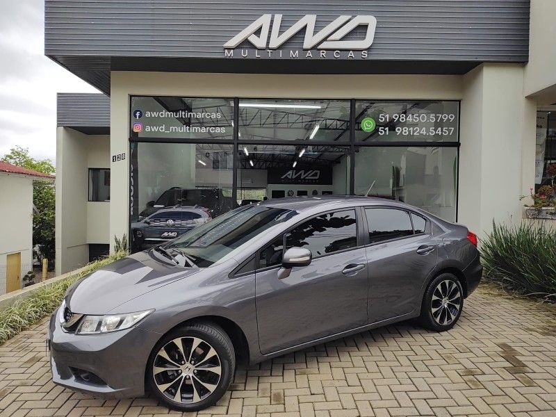 HONDA CIVIC 2.0 LXR 16V 2015/2015 AWD MULTIMARCAS LAJEADO / Carros no Vale