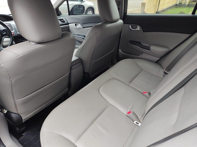 HONDA CIVIC 2.0 LXR 16V 2015/2015 AWD MULTIMARCAS LAJEADO / Carros no Vale