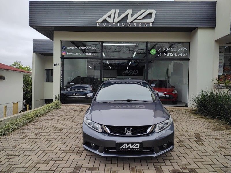 HONDA CIVIC 2.0 LXR 16V 2015/2015 AWD MULTIMARCAS LAJEADO / Carros no Vale