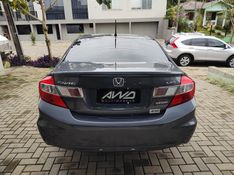 HONDA CIVIC 2.0 LXR 16V 2015/2015 AWD MULTIMARCAS LAJEADO / Carros no Vale